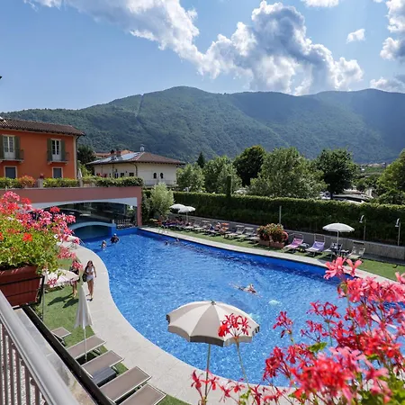 Aquazzurra Resort & Aparthotel-2