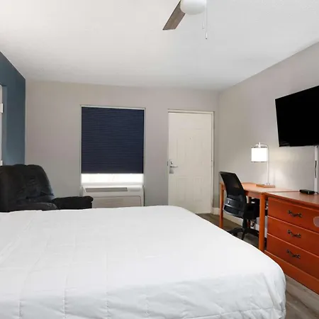Baymont By Wyndham Marianna-3