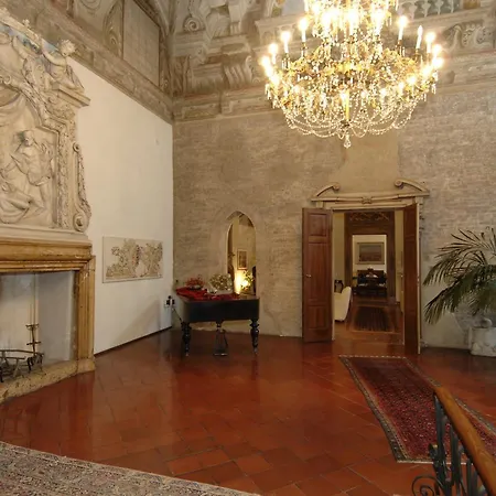 Palazzo Arrivabene B&B-2