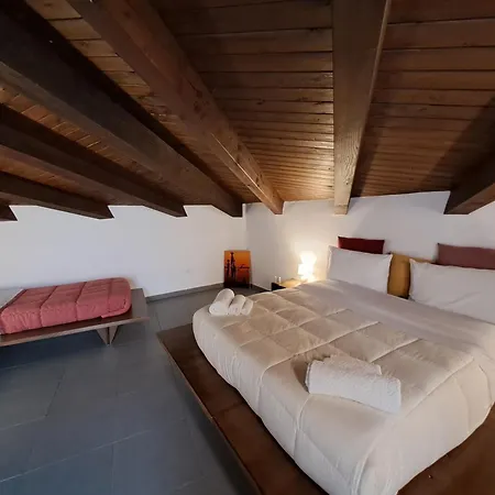 Sopra Moltivolti Guesthouse-2