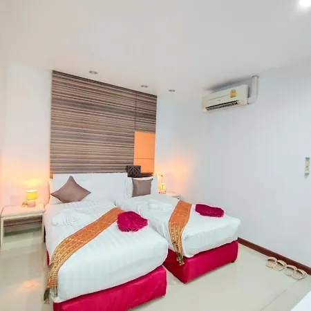 Patong Max Value Hotel-2