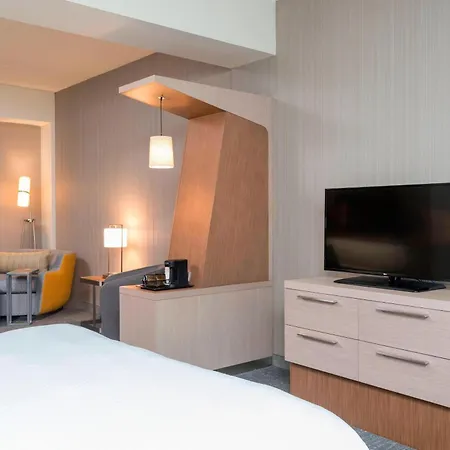 Courtyard By Marriott Mt. Pleasant At Central Michigan University-3
