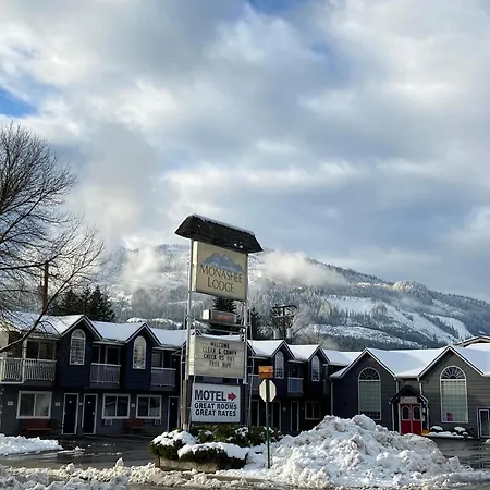 Monashee Lodge-3