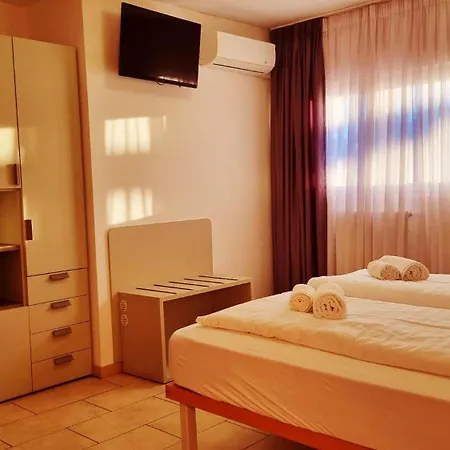 B&B Maya-2