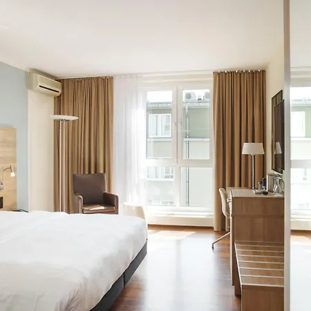 Courtyard By Marriott Dresden-2