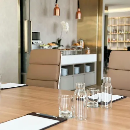 Courtyard By Marriott Bangkok-2
