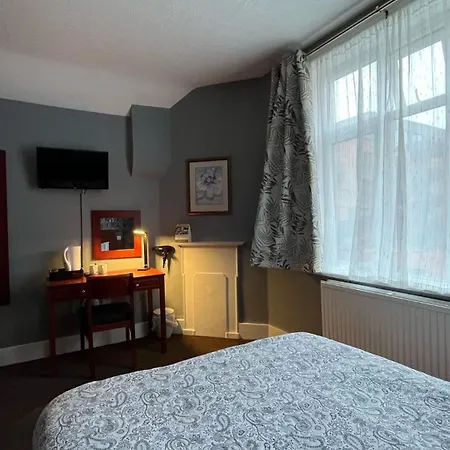 Charlotte Guest House-3