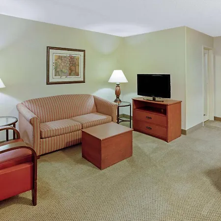 La Quinta By Wyndham Appleton College Avenue-2