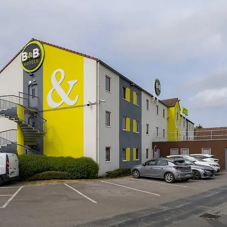 B&B HOTEL Calais Centre St Pierre-3