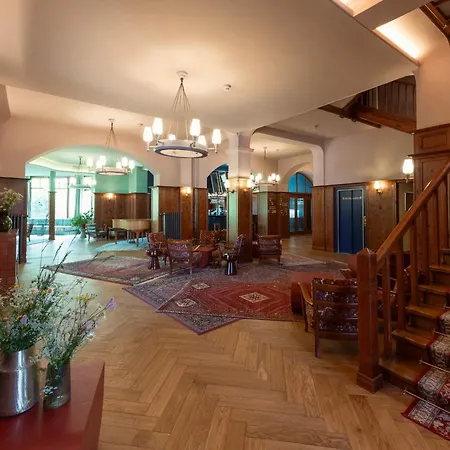 Boutique Hotel Engadinerhof - A Home For Generations-3