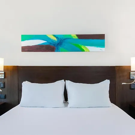 Nh Collection Royal Smartsuites-3
