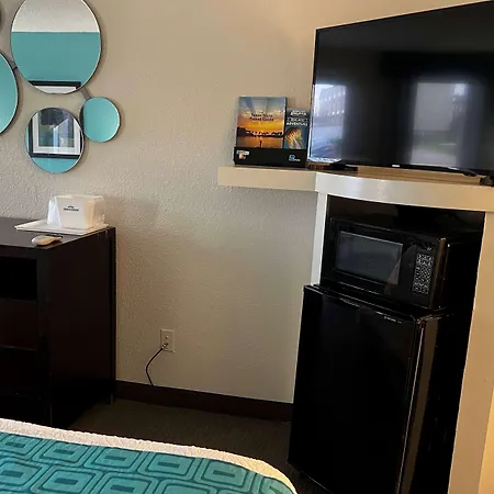 Howard Johnson By Wyndham Houston Heights Downtown-2