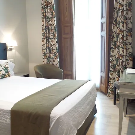 Hotel Moderno Puerta Del Sol-3