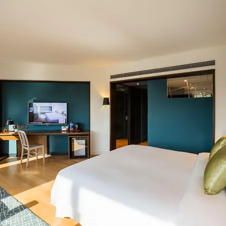 Beijing New World Centre Tongpai Hotel-3