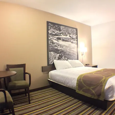 Super 8 By Wyndham Kenora-2