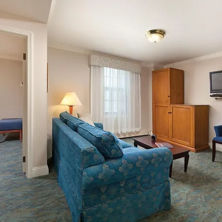 Inn At The Opera-2