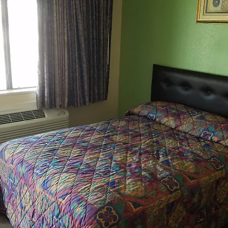 Budget Inn-3