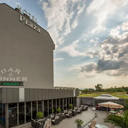 Plaza Hotel Plovdiv - Free Parking-3