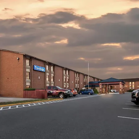 Travelodge By Wyndham Winchester-3
