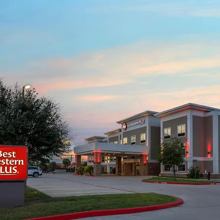 Best Western Plus Bay City Inn & Suites-3