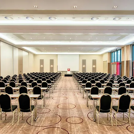 Leonardo Royal Hotel Berlin Alexanderplatz-2