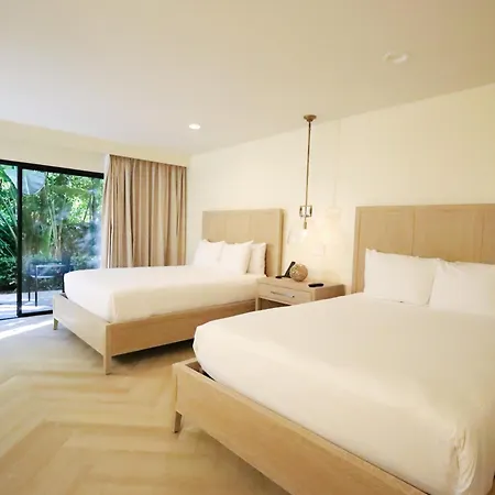 Luxe Sunset Boulevard Hotel-3