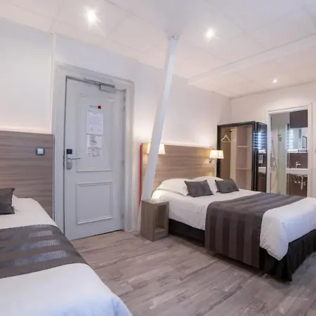Hotel Le Grillon-3