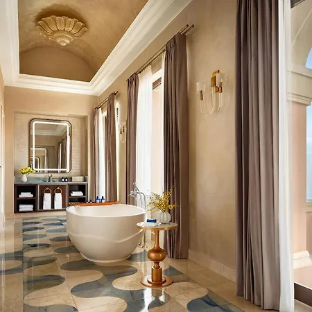 Atlantis, The Palm-3