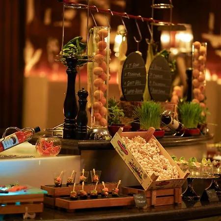 Sheraton Oman Hotel-3