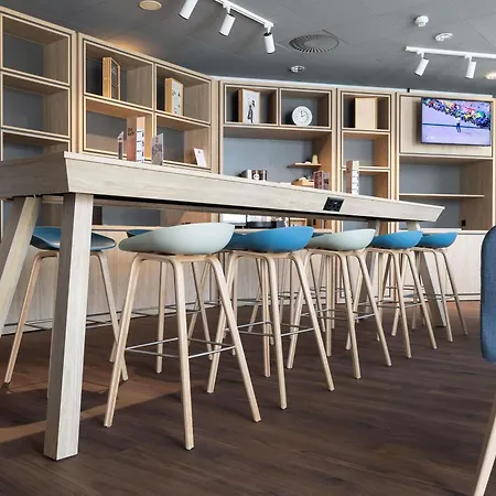 Ibis Chur-2