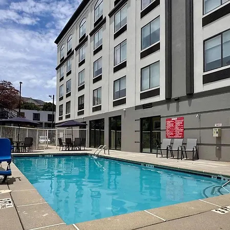 La Quinta Inn & Suites By Wyndham Duluth-Atlanta-3