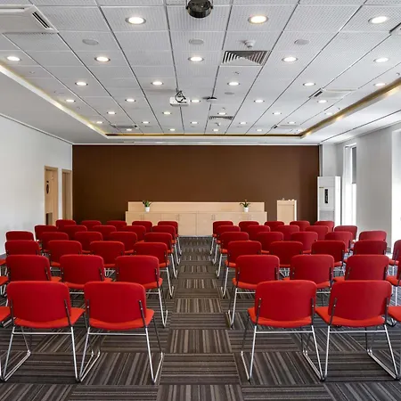 Ibis Adana-2