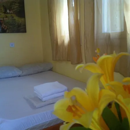 Hotel 28-3