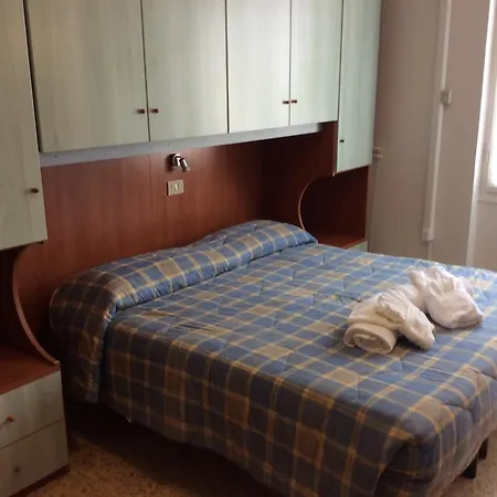 Hotel Aurora-3