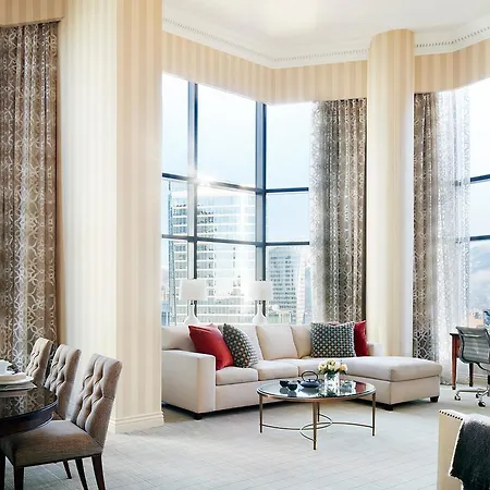 Four Seasons Hotel Vancouver-2