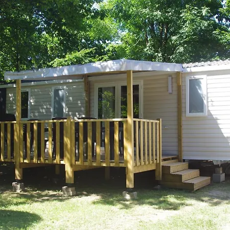 Camping Les Portes Du Beaujolais-3