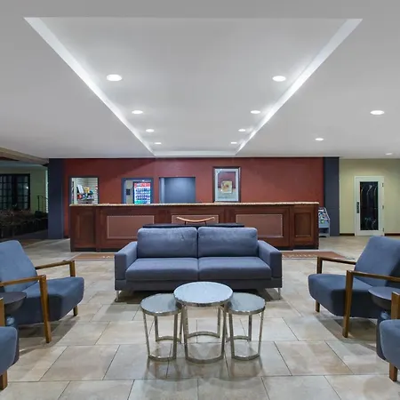 Aksarben Suites Trademark Collection By Wyndham-2
