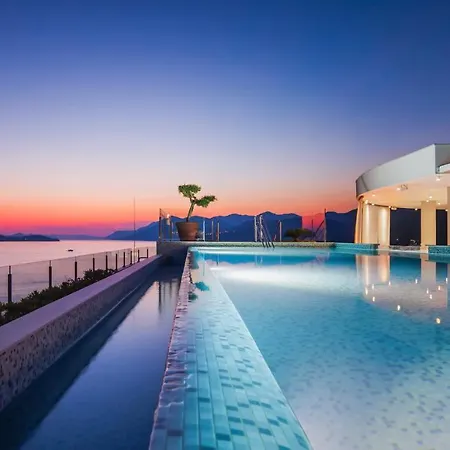 Royal Blue Hotel-2