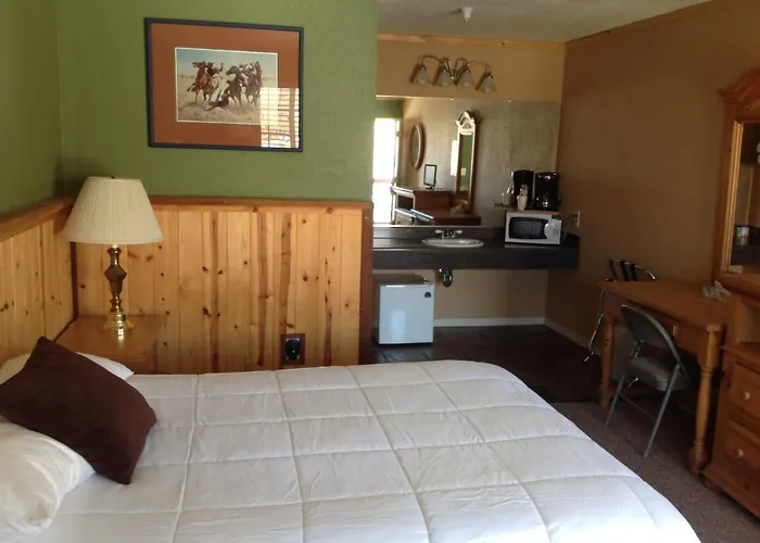 Whitney Portal Hotel And Hostel