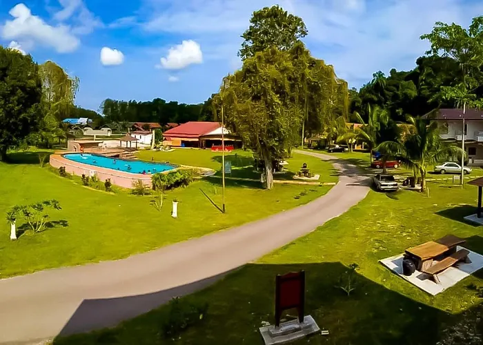 Teluk Penyabung Resort