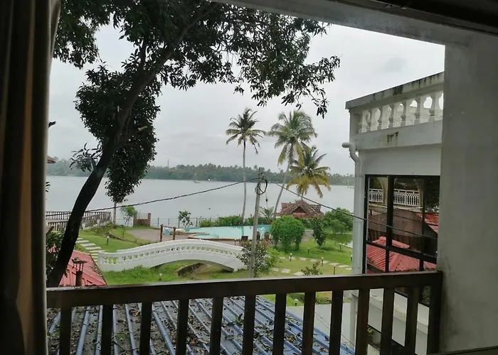 Cherai Beach Resorts