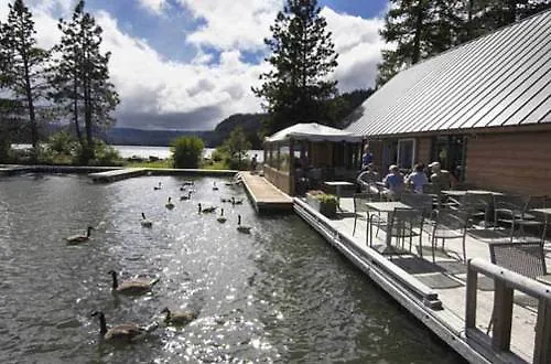 Lodge At Suttle Lake