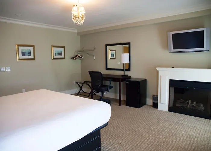 Niagara Crossing Hotel And Spa