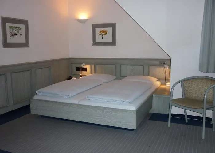 Avenue Hotel