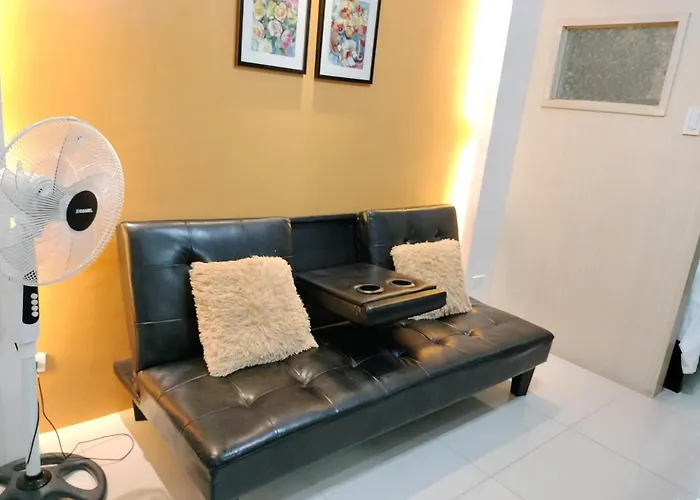 Vangie'S Place At Sea Residences