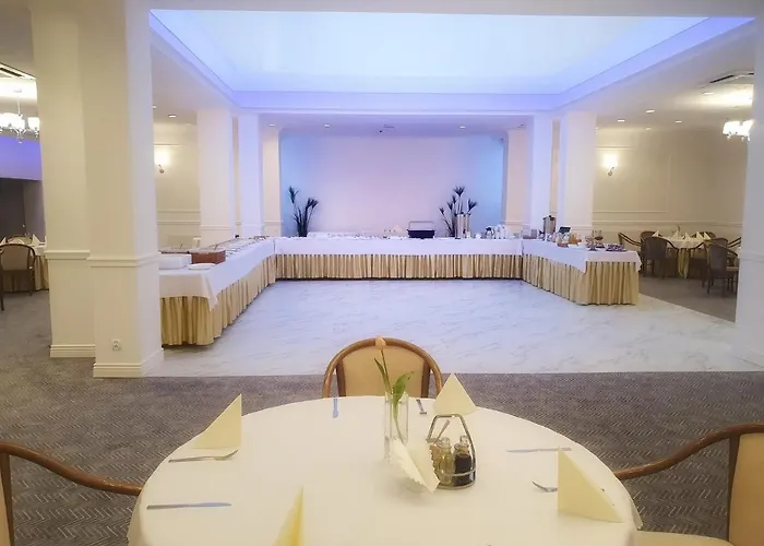 Hotel Gromada Arka Lux