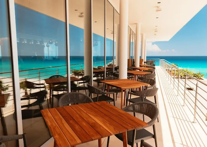 Emporio Cancun