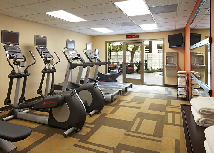 Courtyard By Marriott Los Angeles Lax / Century Boulevard