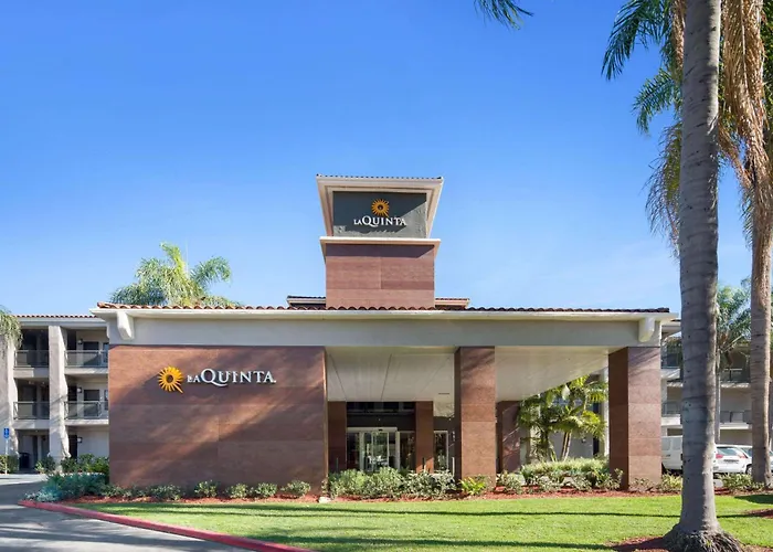 La Quinta By Wyndham Orange County Airport