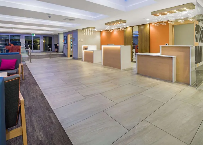 La Quinta By Wyndham Orange County Airport